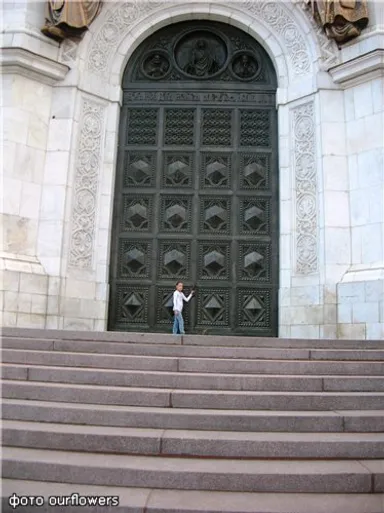 giant_doors5.jpg
